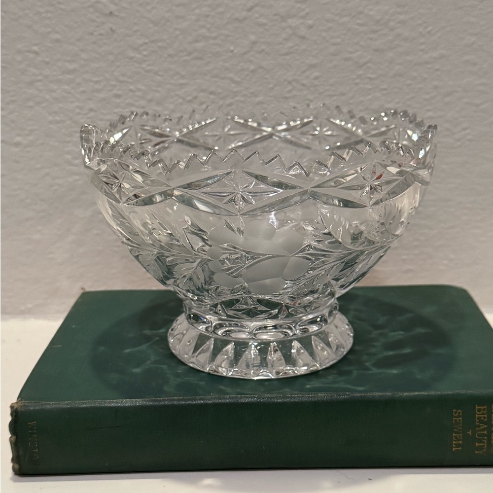 Vintage 24% Lead Crystal Lausitzer Bowl/Vase with Etched Roses & Leaves
